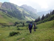 66 Rientriamo alle Baite di Mezzeno, dopo aver preso l'acqua...